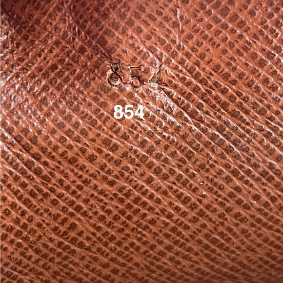 Louis Vuitton Danube MM crossbody - Picture 10 of 16